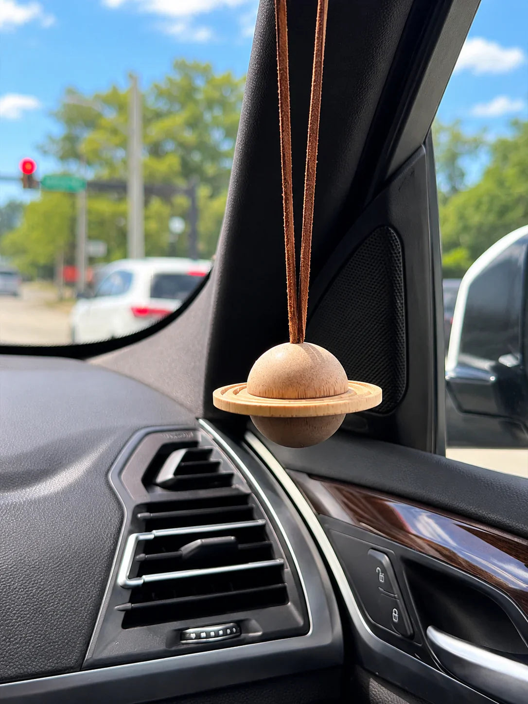 Universal Wooden Shaped Car Hanging Diffuser
